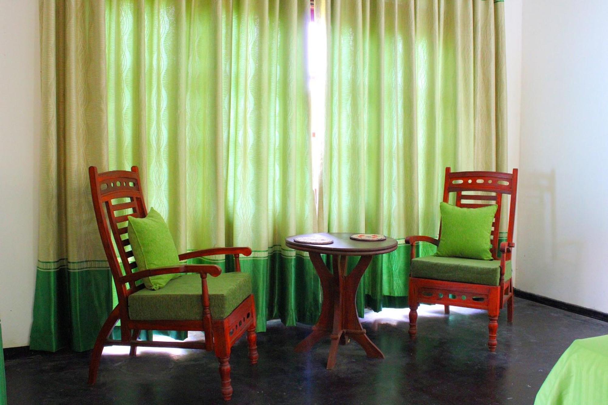 Raj Mahal Inn Wadduwa Exterior foto