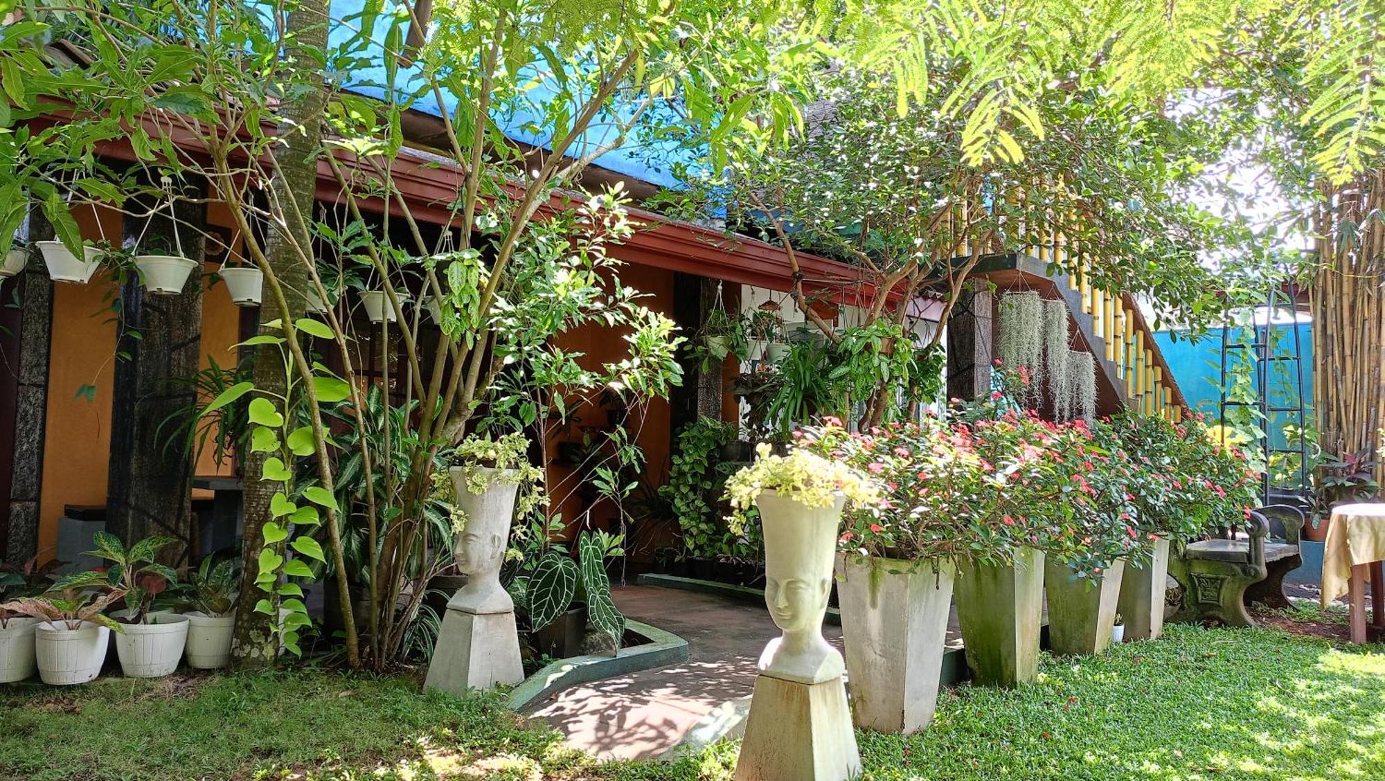 Raj Mahal Inn Wadduwa Exterior foto