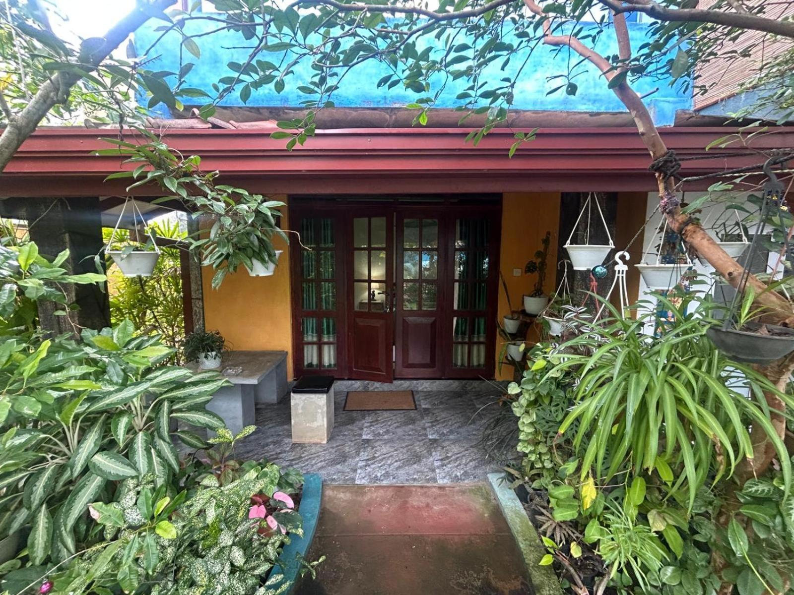 Raj Mahal Inn Wadduwa Exterior foto